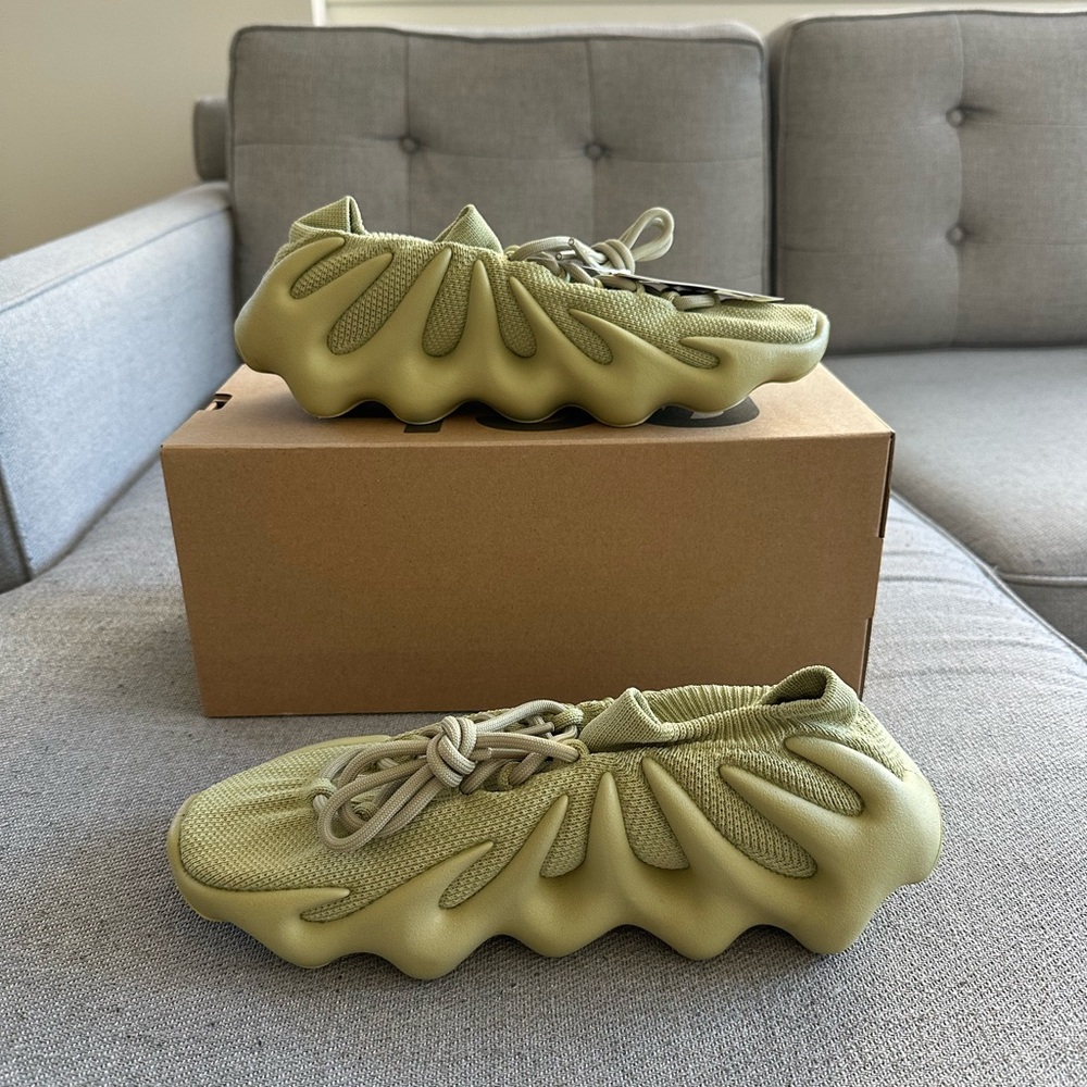 Yeezy 450 Resin Sneakers Size 9.5 Adidas